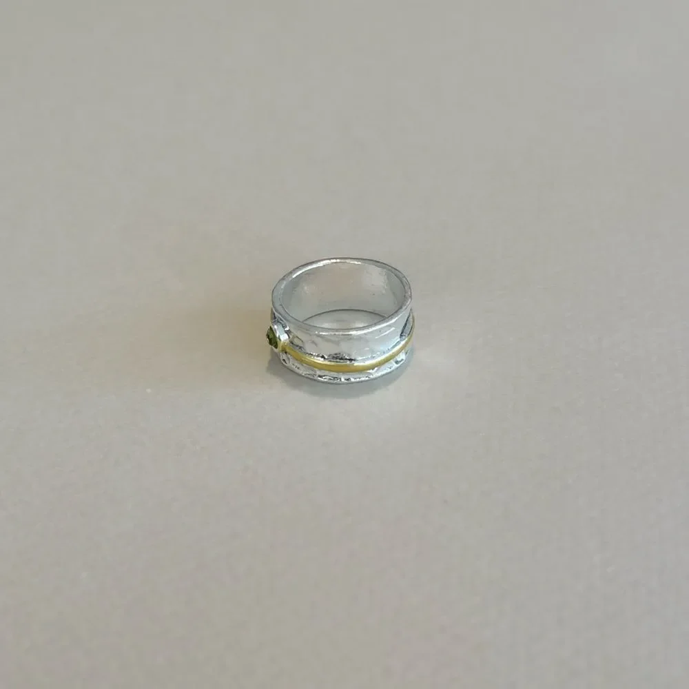 Green stone ring M1267